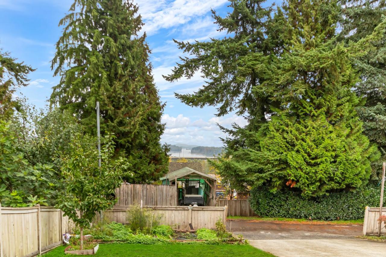 Pristine 3 Beds 2 Washroom Guest Suite Surrey Esterno foto